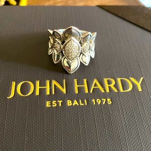 John Hardy Legends Naga 925 silver ring with diamonds. Box included size 6